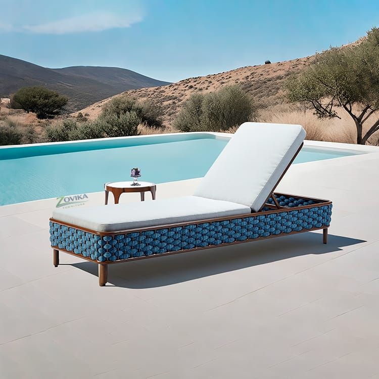 Zovika Varo Lounger